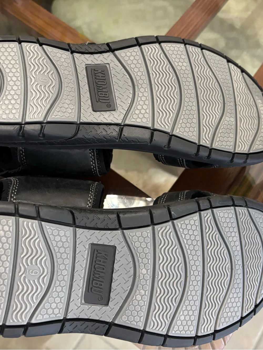 Khombu Men’s Black/Gray Hook & Loop Strap Sport Sandals US 9 EU 42